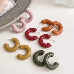 🔅🆕🔅 5 pairs/set  Maroon Mauve Nude Tones Minimalist Tube Cuff Hoop Earrings 🤎✨